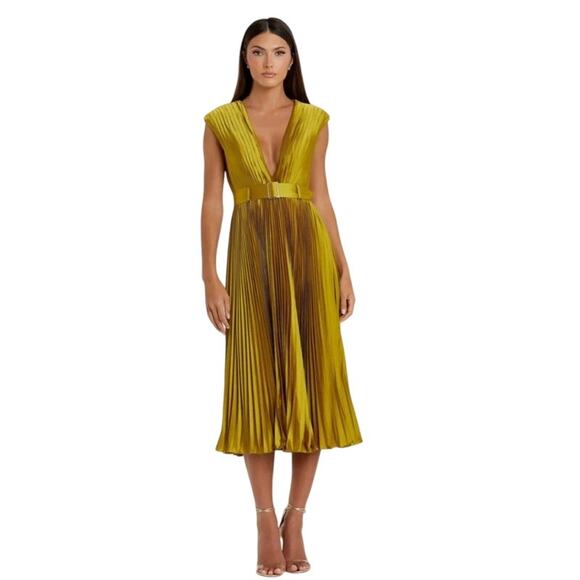Mac Duggal NWT Size 14 Chartreuse Pleated Cap Sleeve Belted A Line Dress 26483 - Picture 1 of 8